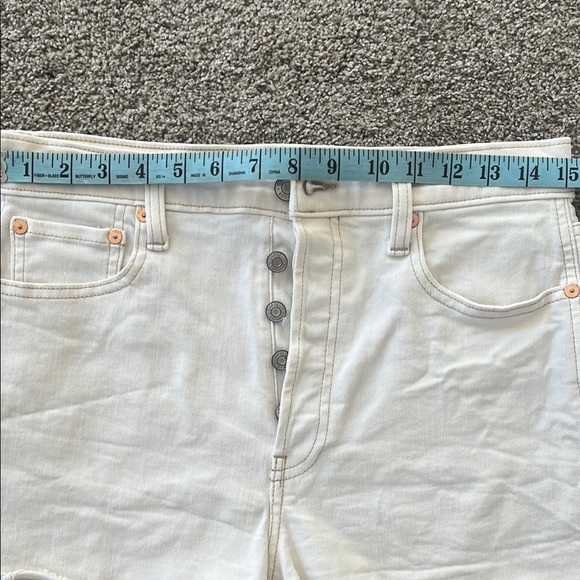 GAP White Jean Shorts Distressed Frayed Hem - Picture 5 of 6
